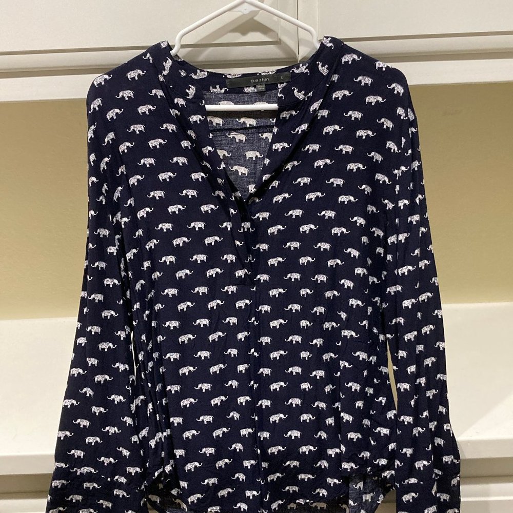 ModCloth Women's Large Elephant Button Up Shirt